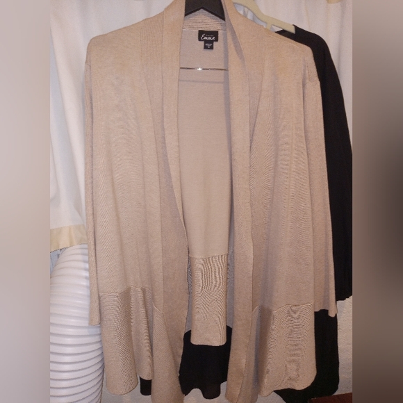 Draping Cardigan includes free tank top. - Picture 2 of 3